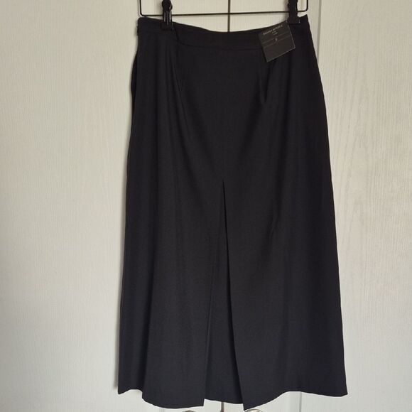 Banana Republic Classic Black A-Line Skirt - Picture 4 of 16